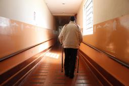 Cerca de 60 mil pessoas podem perder benefício social no Paraná - Foto: Aliocha Maurício