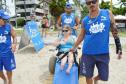 Pessoas com deficiência ou mobilidade reduzida podem usar cadeiras anfíbias no banho de mar - Foto: Aliocha Mauricio/SEDS