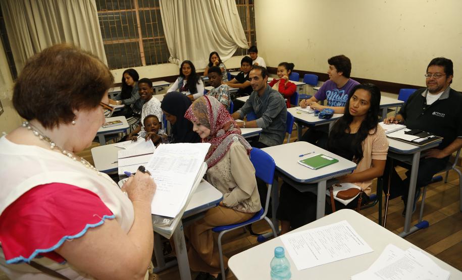 Secretaria Estadual de Educação do Paraná; Instituto de Educação Erasmo Piloto do Paraná, alunos estrangeiros matriculados no Celem tem aulas de português. 27-02-18. Foto: Hedeson Alves