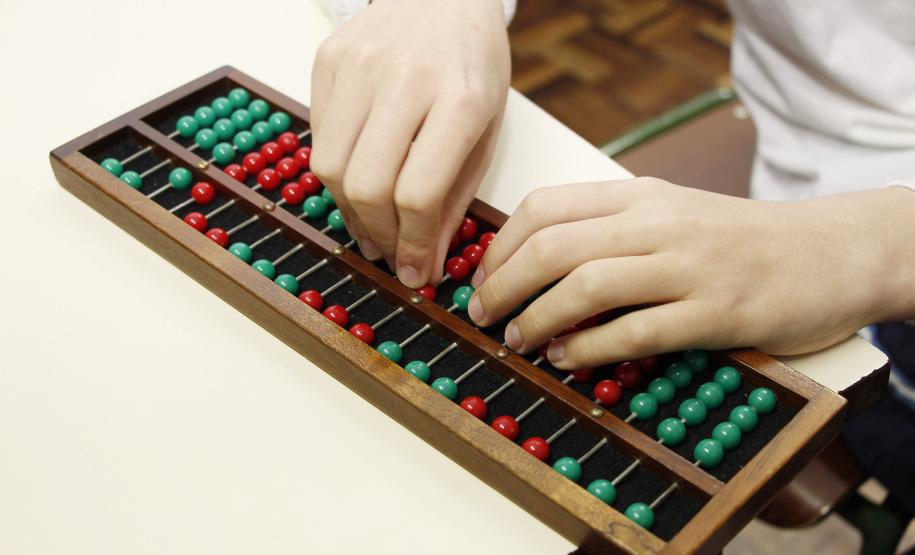 Braile é ferramenta para inclusão social da pessoa cega - Foto: Aliocha Mauricio/SEDS