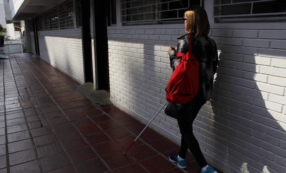 Braile é ferramenta para inclusão social da pessoa cega - Foto: Aliocha Mauricio/SEDS